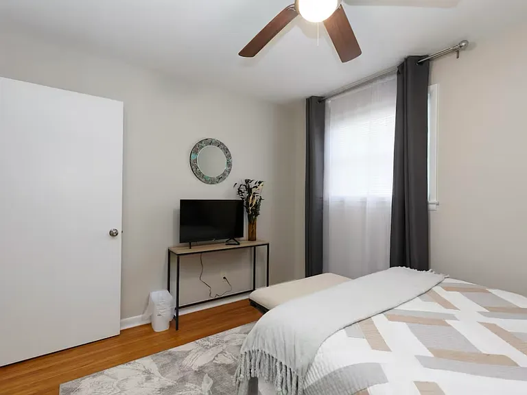 1310 W Northfield Blvd — Photo 9