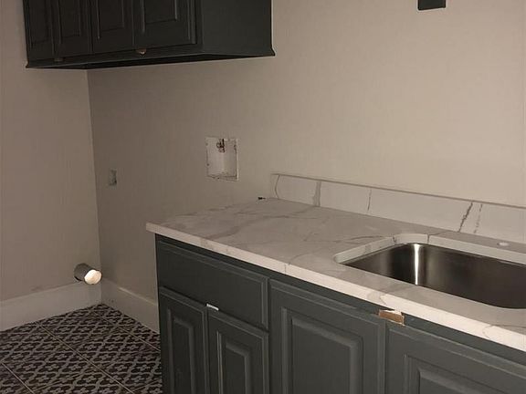 4th image of 654 Glenthorne Dr