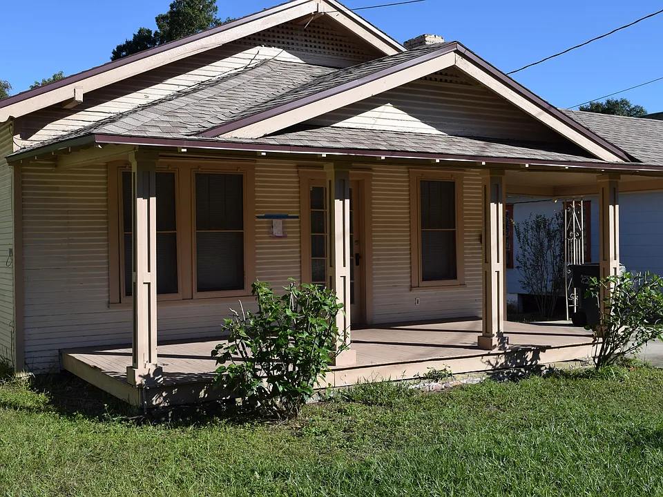 506 S McKay Ave