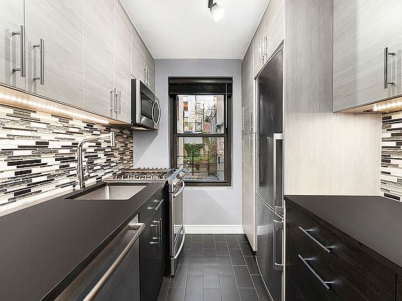 5th image of 505 E 82nd St APT 1B