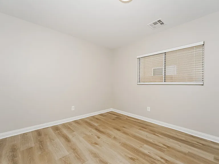6352 Glenolden St — Photo 12