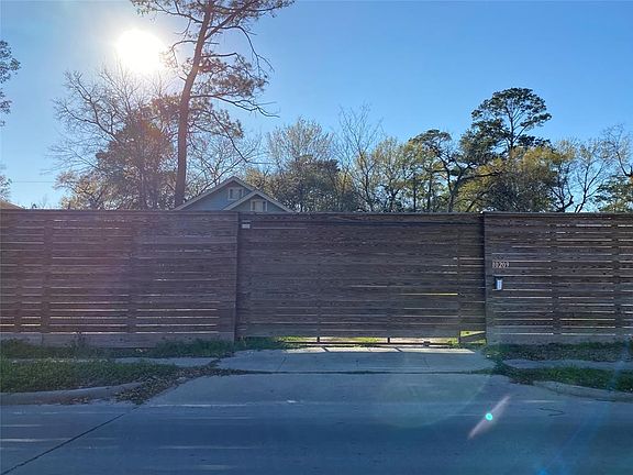2nd image of 10209 Irvington Blvd