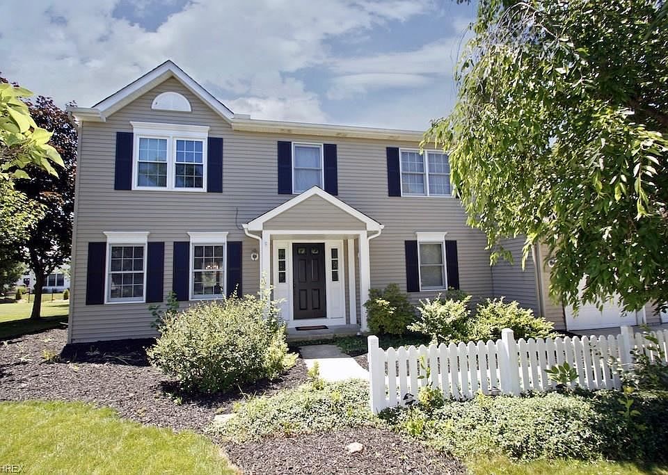 1st image of 633 Wellesley Cir