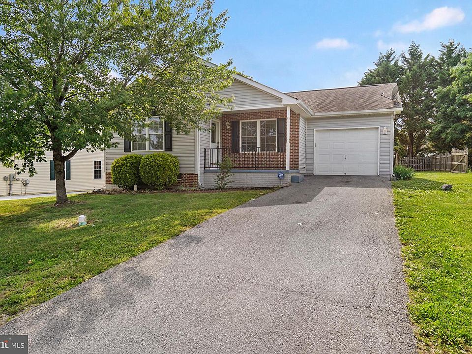 1st image of 227 Coralberry Dr