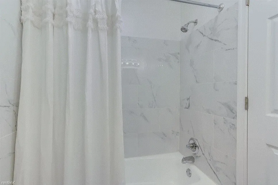 1 bed, 700 sqft, $1,195 — Photo 2