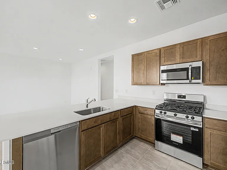 18732 W Maplewood Dr — Photo 10