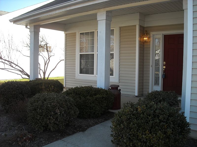 Covered front porch.
