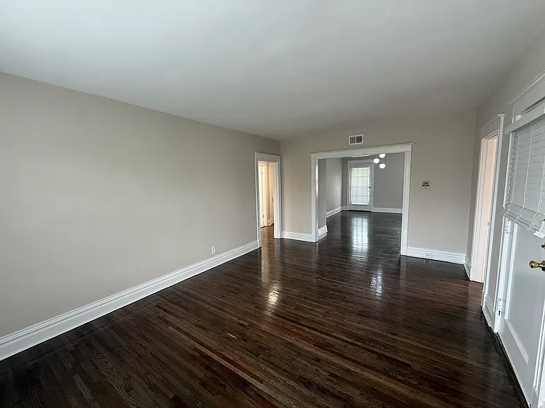 737 Heman Ave #3F — Photo 2