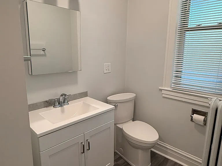 132 Circle Ave #2R — Photo 11
