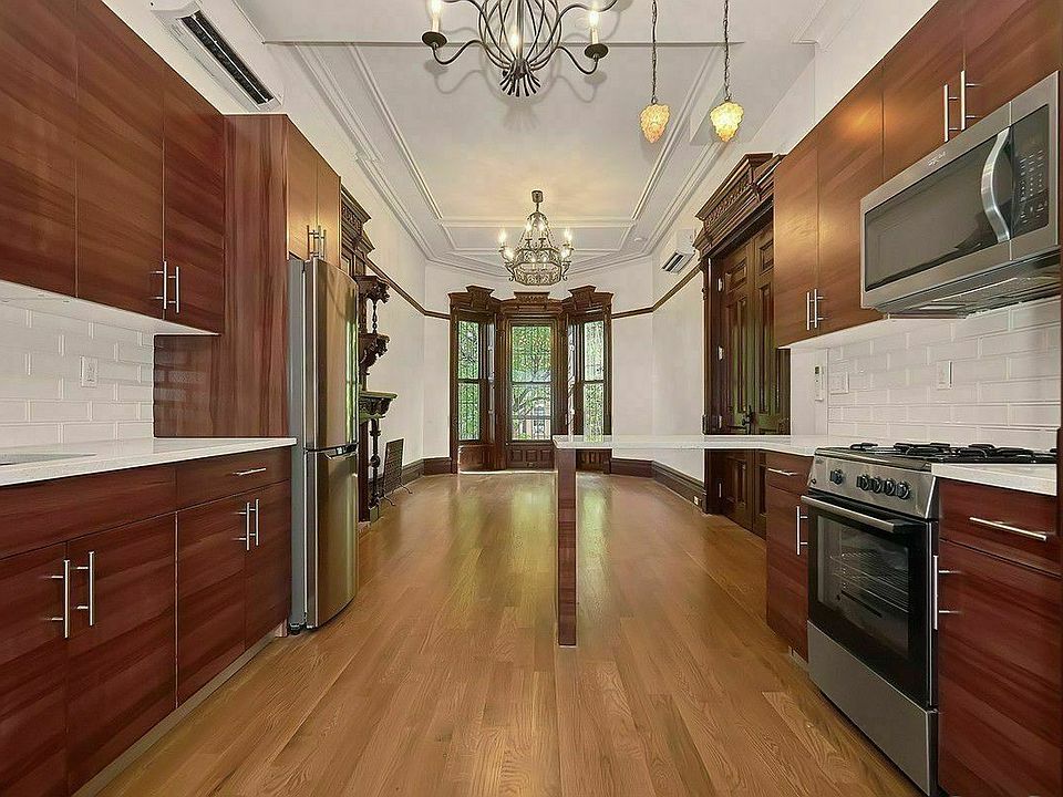 1st image of 1243 Dean St #1