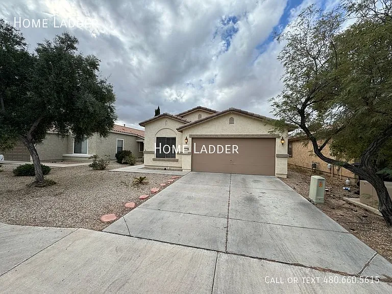 44871 W Gavilan Dr — Photo 1