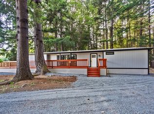 601 Pinewood Way, Cave Junction, OR 97523