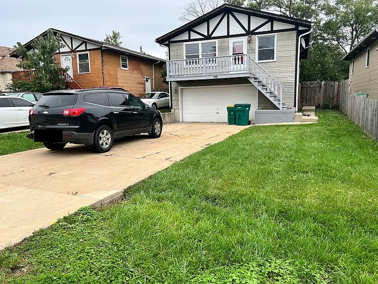 1521 N Lake Shore Dr — Photo 1