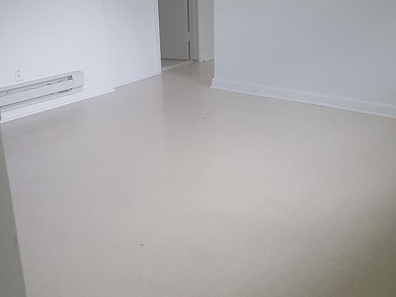 5th image of 864 W 34th St APT 3