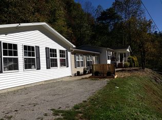 988 Typo Rd, Bonnyman, KY 41719