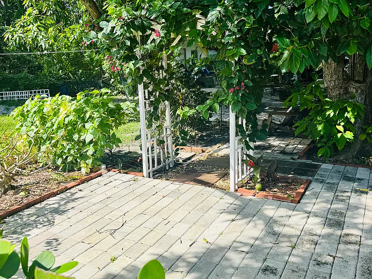 805 SW 3rd St #1 — Photo 7
