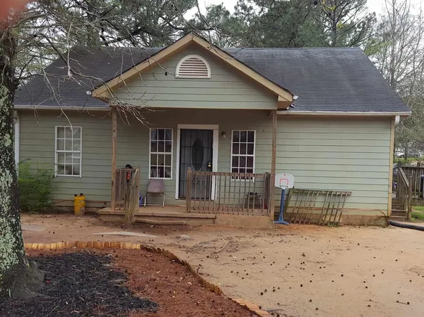 1329 Ridgeview Dr, Griffin, GA 30223