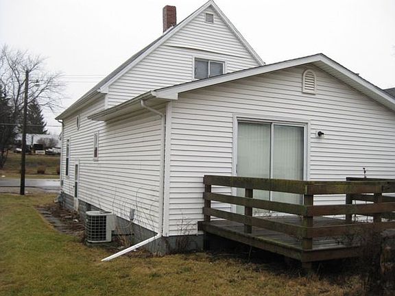 3rd image of 333 N Park St
