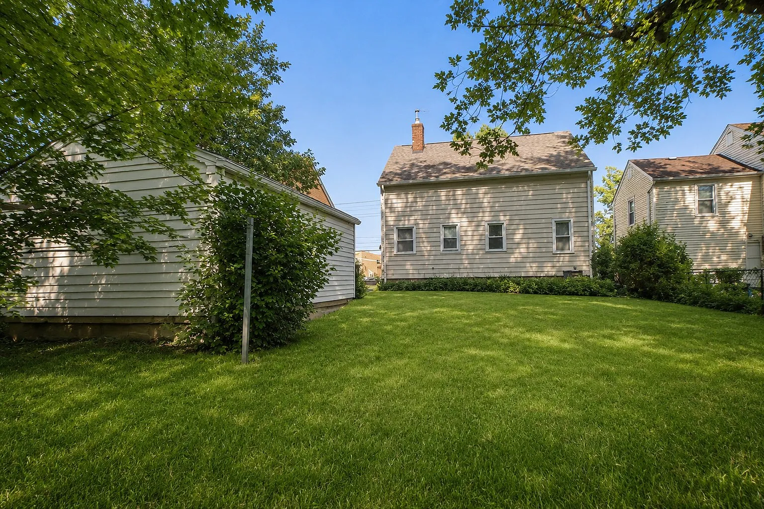4 bed, 1830 sqft, $2,950 — Photo 3