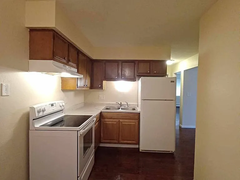 3124 Meriday Ln — Photo 2