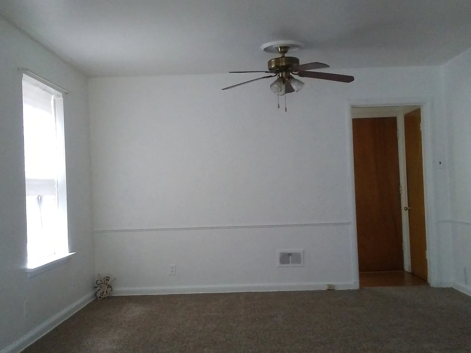 2 bed, 1088 sqft, $935 — Photo 2