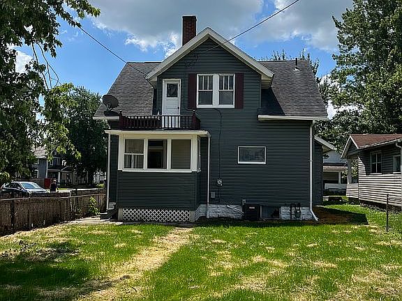 2nd image of 432 E Warren St
