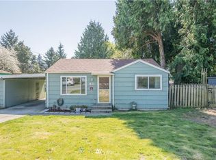 831 S 194th St, Des Moines, WA 98148