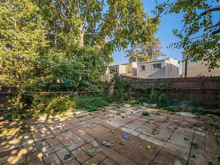 296 Ege Ave #1 — Photo 7