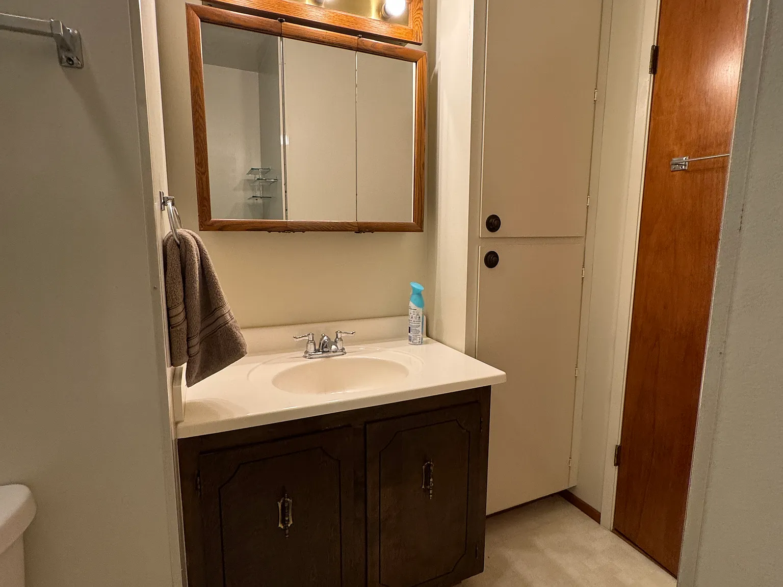 3 bed, 2.5 bath, 1276 sqft, $1,299 — Photo 3
