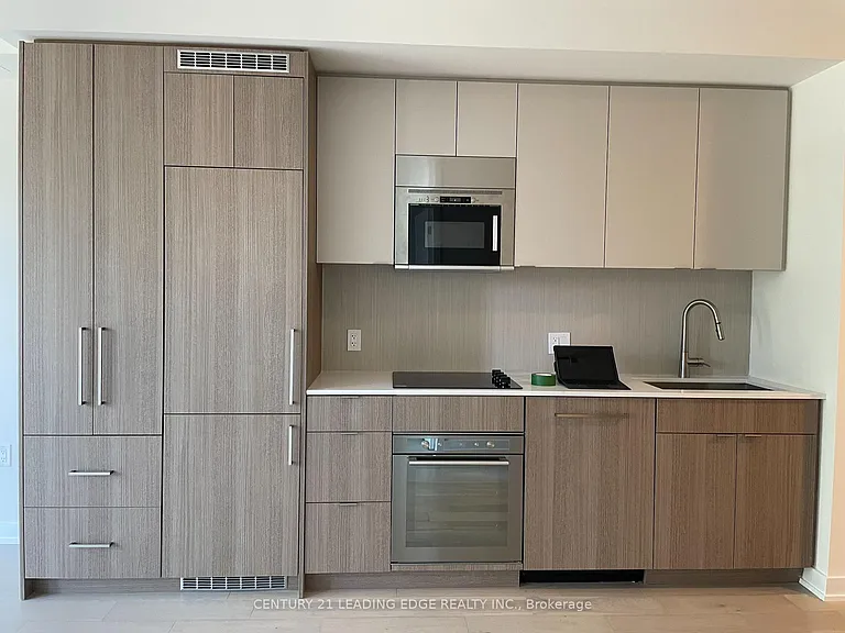 840 Saint Clair Ave W #401 — Photo 4