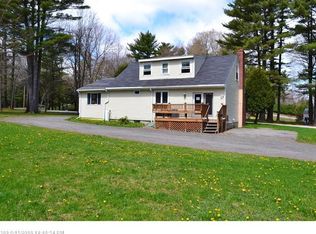 22 Pine St, Farmingdale, ME 04344