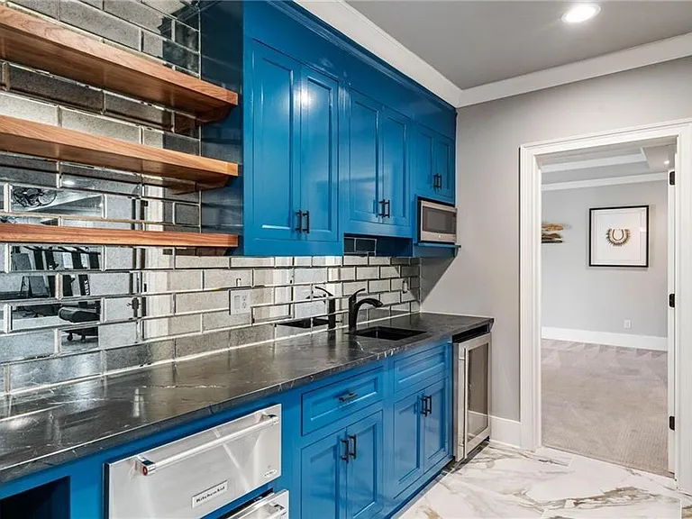 5265 Peachtree Dunwoody Rd — Photo 34