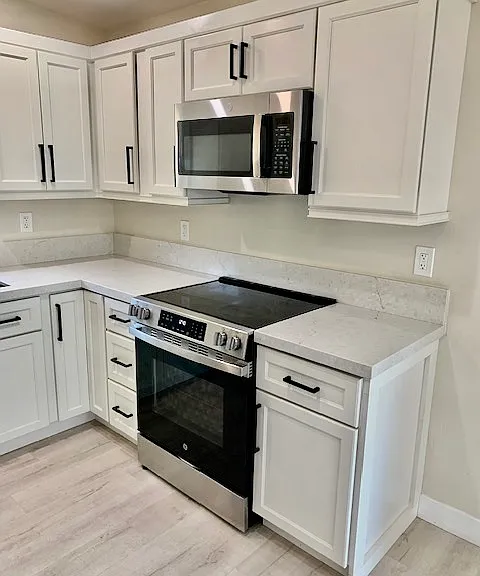 Crestwind Dr — Photo 4