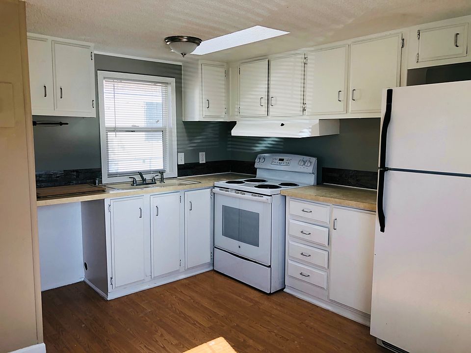 1st image of 818 Ponderosa Ln #1