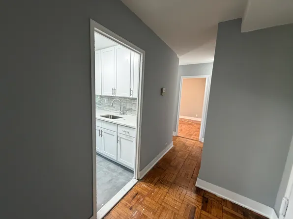 (undisclosed Address), Fresh Meadows, NY 11365