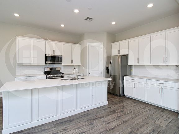 4th image of 21459 E Sunset Dr