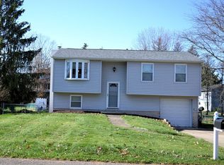 304 Fayette Dr, Cranberry Township, PA