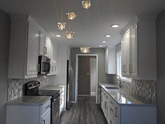 5th image of 117 Woodrow Ave