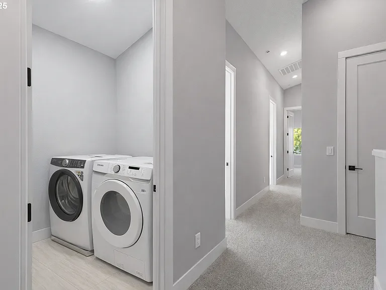 5505 NE 43rd Ct — Photo 7