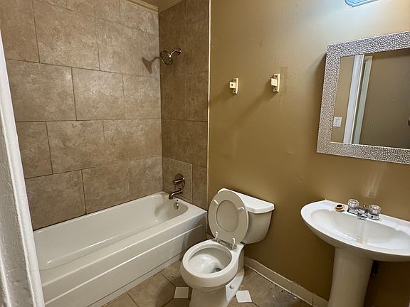 5th image of 1101 Alexandria Dr