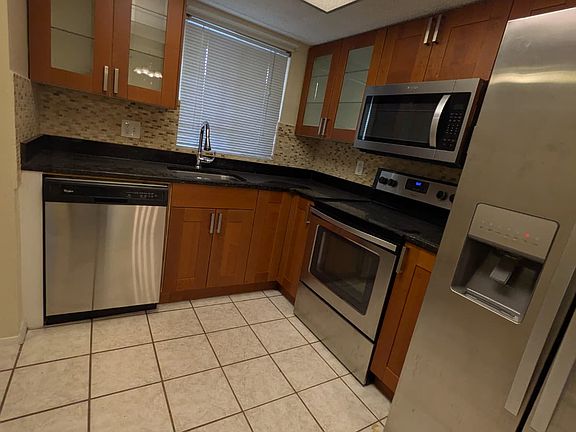 3rd image of 4115 Heron Way #105