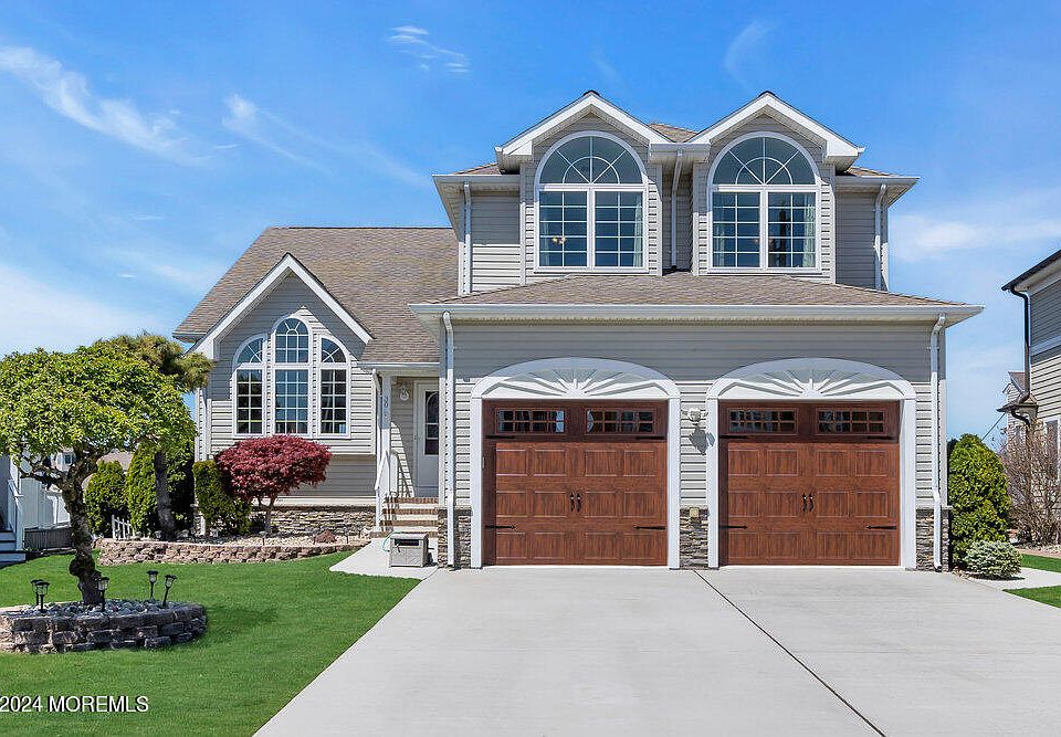 1st image of 30 Bay Point Drive