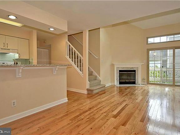 5th image of 5920 Barbados Pl APT 202