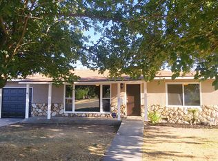 813 E Myrtle St, Hanford, CA 93230