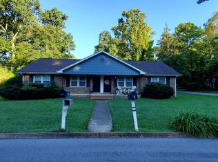 1317 Brockton Dr, Signal Mountain, TN 37377