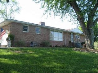 2025 Longs Bend Rd, Surgoinsville, TN 37873