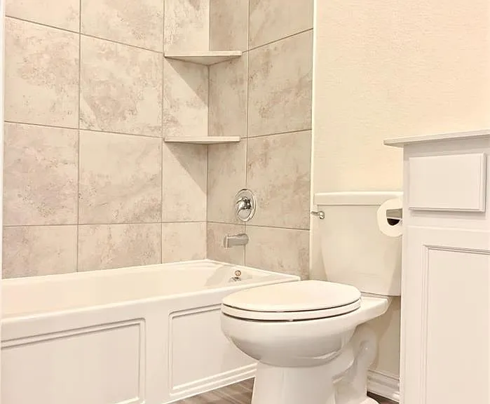 15715 Crosby Hall Dr — Photo 5