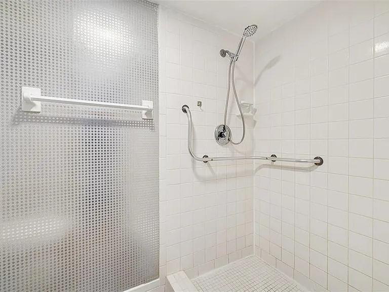 218 Caryl Way — Photo 20