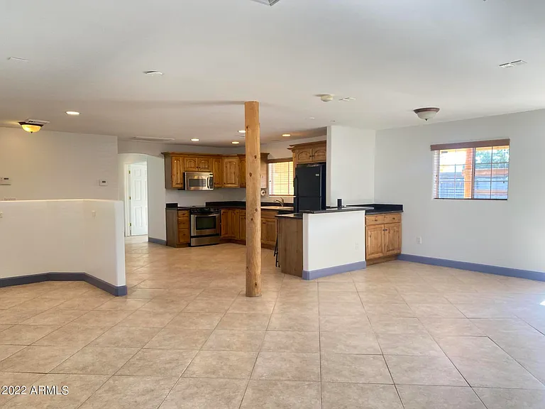 4341 E Vernon Ave — Photo 9