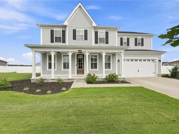 124 Gables Pl, Moyock, NC 27958